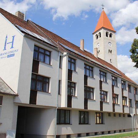 Harangtorony Szálló Kőszeg Exterior foto